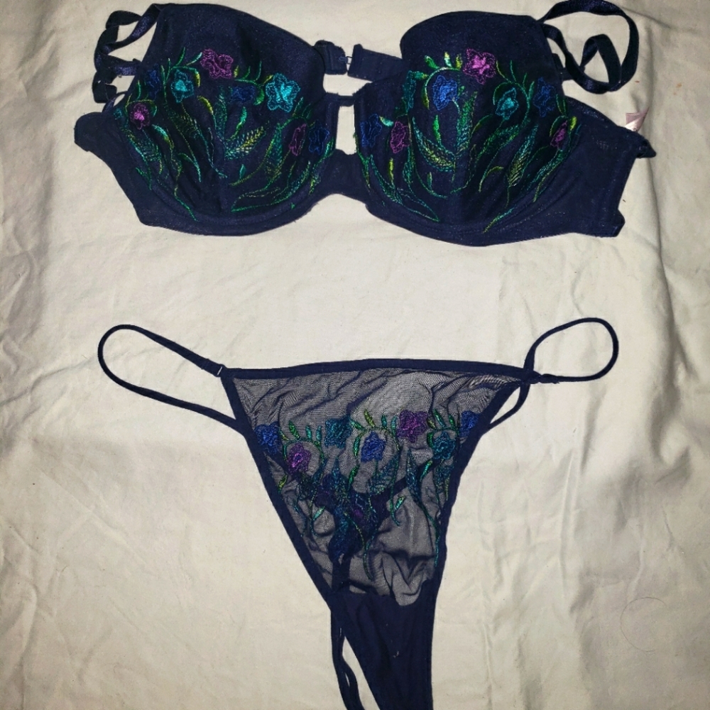 Victoria's Secret Lingerie 36B